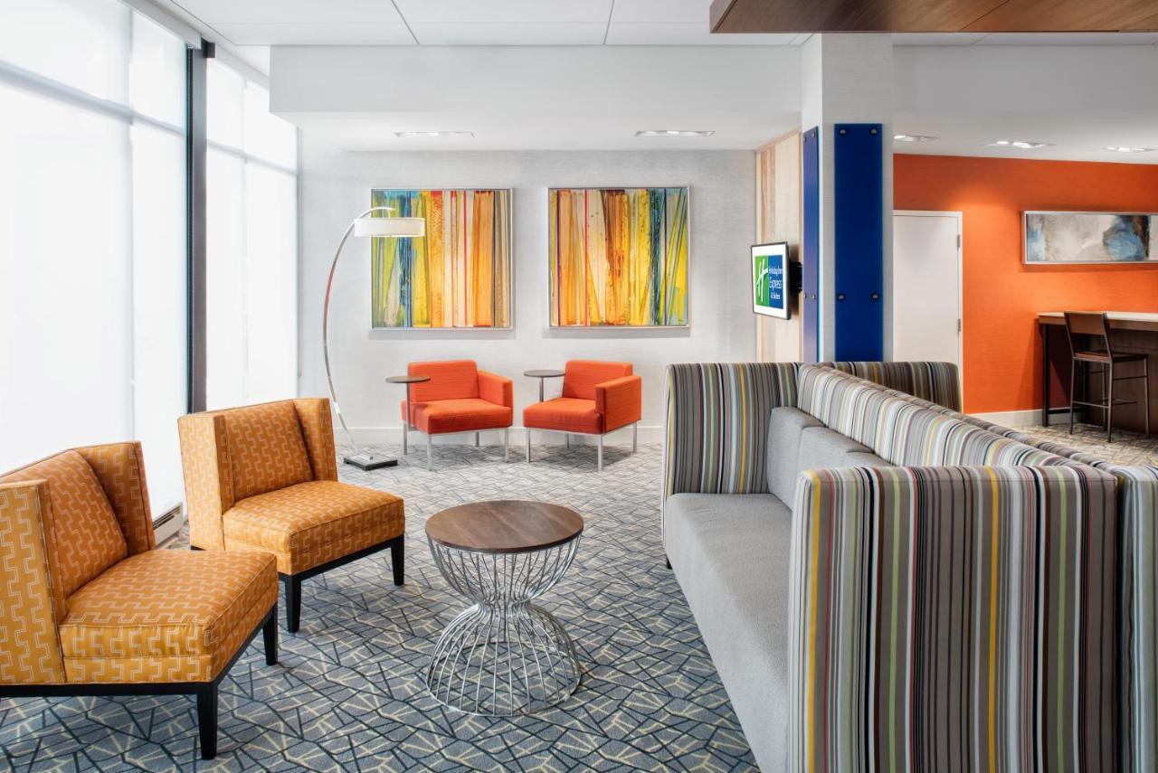 Holiday Inn Express East Peoria - Riverfront By Ihg Exterior foto
