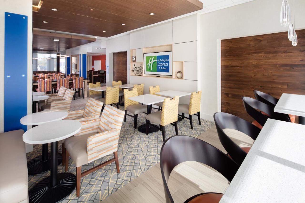 Holiday Inn Express East Peoria - Riverfront By Ihg Exterior foto